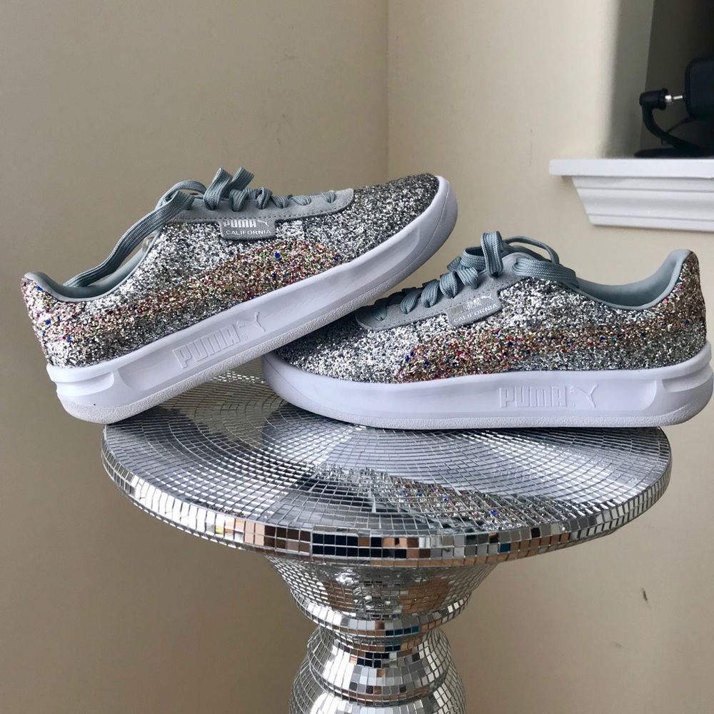 Limited Edition Woman’s Glitter Puma Sneakers